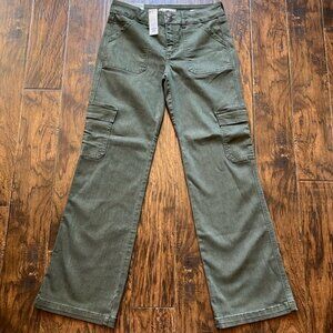 NWT!!  Francesca’s green cargo pants size 29